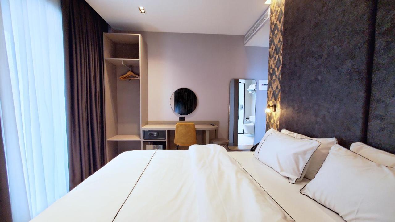 Starlight Hotel Tirana Buitenkant foto